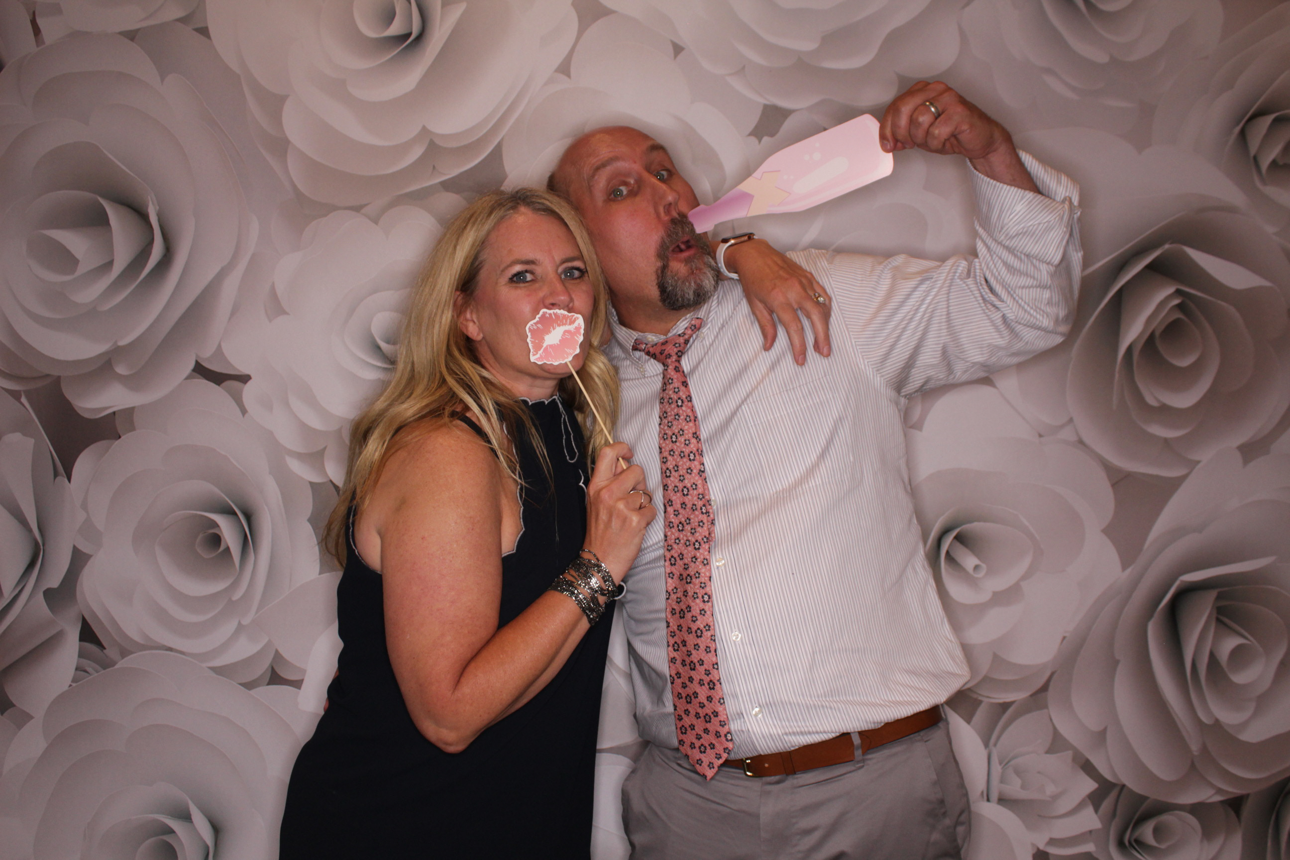 Danni and Brock’s Wedding | View more photos from the event at gallery.photoboothbillings.com/u/PhotoBoothBillings/Danni-and-Brock’s-Wedding